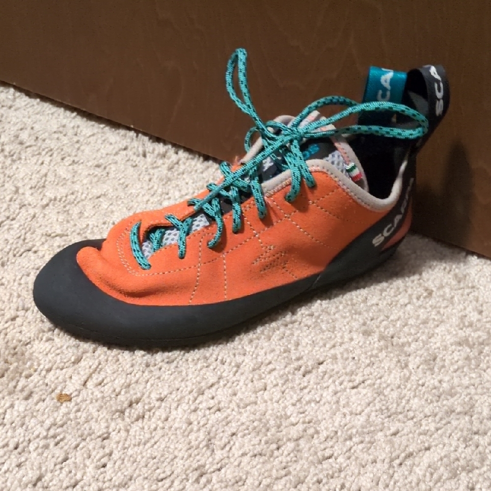 LEFT ONLY Scarpa Helix Womens Climbing Shoe